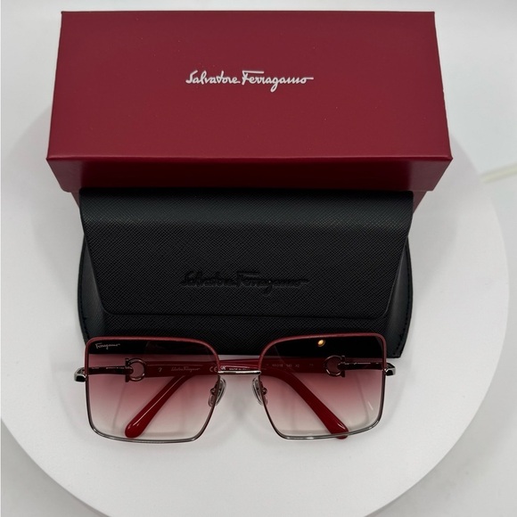 NEW! Salvatore Ferragamo Sunglasses Silver Frame /Red Pink Gradient Rectangle main image 7